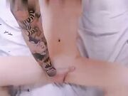 留学生辣妹子,在出租房被大屌男友后入并深喉口交_