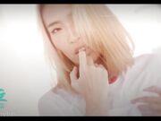 国产自制AV剧情【好色女大生邦妮勾引处男同学，不让我高潮不准停】