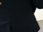 年轻的秘书在办公桌上被双洞肏