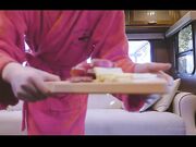 把房车开到法国户外森林外 酒后车震沙发上激战 无套爆操抽插蝴蝶逼美穴